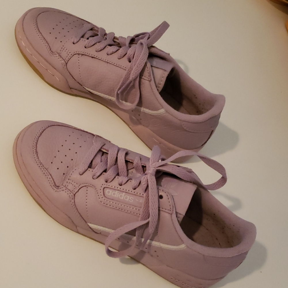 Adidas continental 80